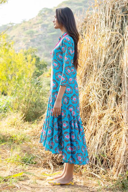Rang Swati Vijaivargie_Blue Silk Chanderi Mandarin Collar Printed Dress _Online_at_Aza_Fashions