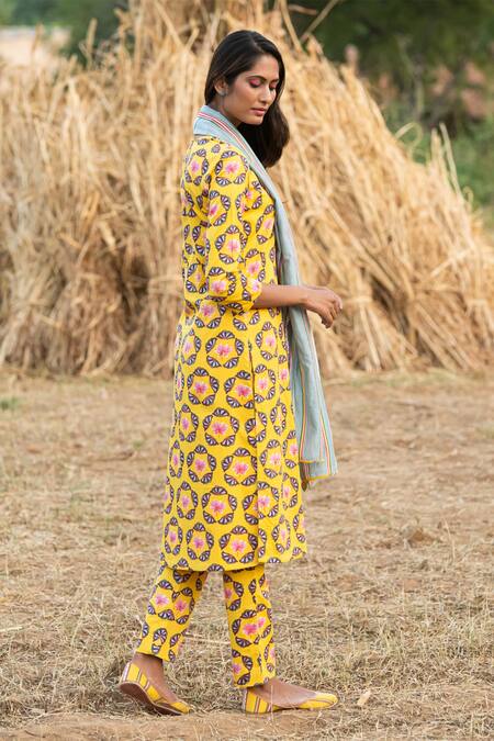 Rang Swati Vijaivargie_Yellow Cotton Satin Round Floral Print Kurta And Pant Set _Online_at_Aza_Fashions