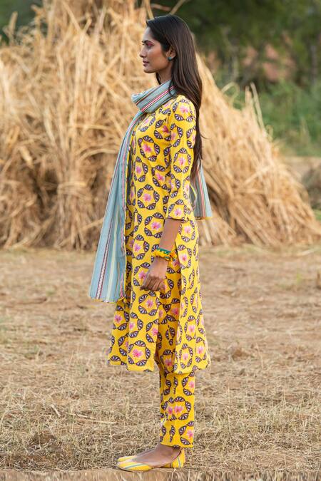 Buy_Rang Swati Vijaivargie_Yellow Cotton Satin Round Floral Print Kurta And Pant Set _Online_at_Aza_Fashions