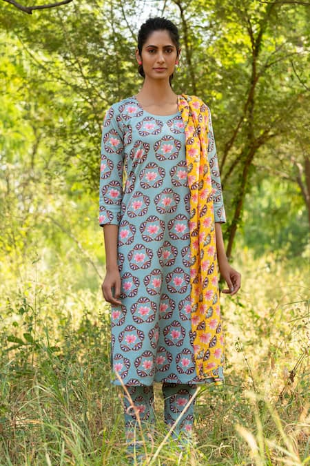 Buy_Rang Swati Vijaivargie_Grey Cotton Satin Round Floral Print Kurta And Pant Set _Online_at_Aza_Fashions