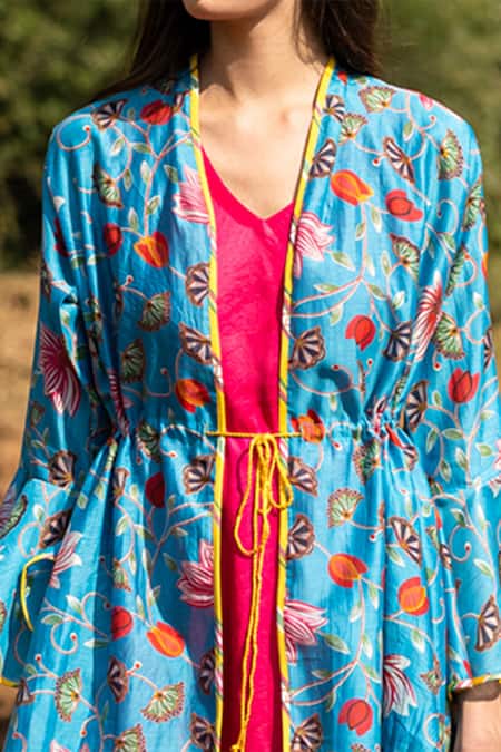 Rang Swati Vijaivargie_Pink Modal Satin, Silk Chanderi V Neck Dress With Printed Jacket _at_Aza_Fashions