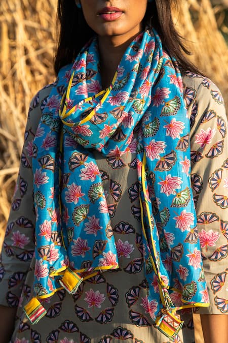 Printed scarf