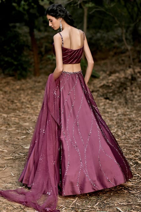 Shop Pooja Peshoria Maroon Net, Satin Sweetheart Neck Embroidered Lehenga Set at Aza Fashions Shop_Pooja Peshoria_Maroon Net, Satin Sweetheart Neck Embroidered Lehenga Set _at_Aza_Fashions