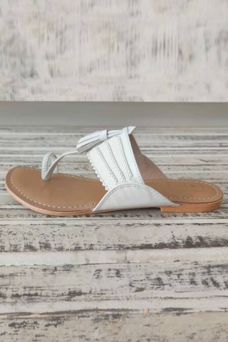 Buy_Sandalwali_White Tassels, Cut Work Handmade Kolhapuri Sandals With _Online_at_Aza_Fashions