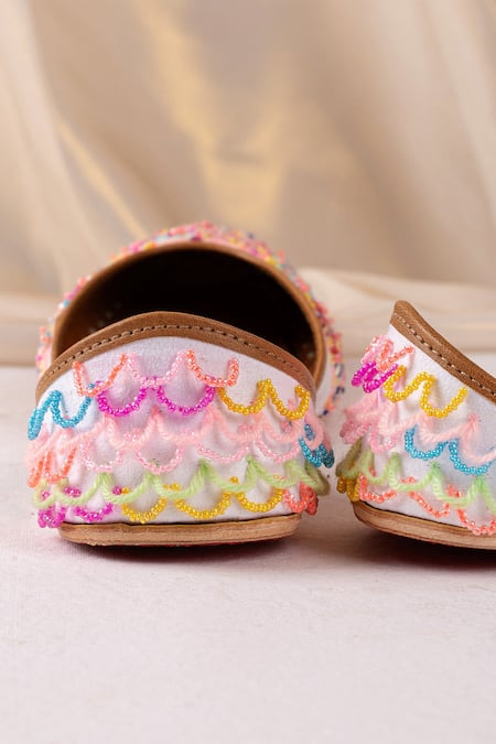 Buy_House Of Vian_Multi Color Embroidered Juttis _Online_at_Aza_Fashions