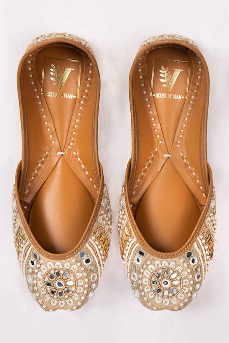 House Of Vian_Silver Zardozi Embroidered Juttis _Online_at_Aza_Fashions