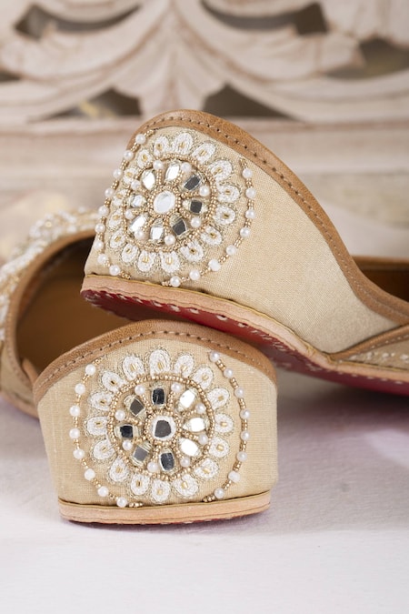 House Of Vian_Silver Zardozi Embroidered Juttis _at_Aza_Fashions