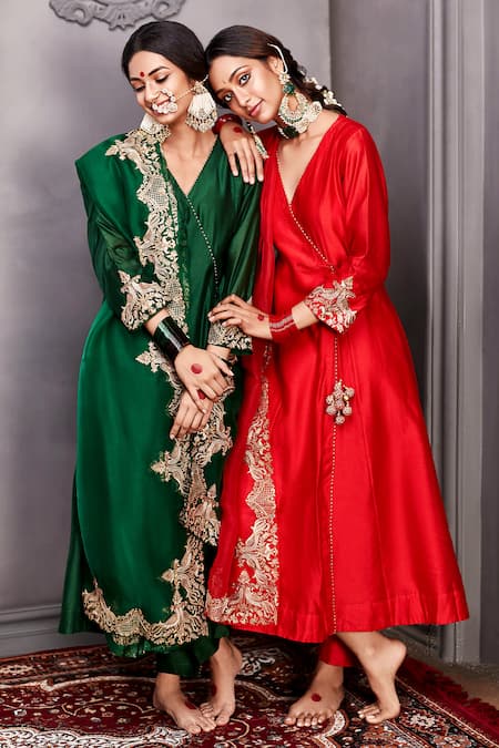 Pink City By Sarika Red Organza, Silk Chanderi V Neck Angarkha Set Online at Aza Fashions Pink City By Sarika_Red Organza, Silk Chanderi V Neck Angarkha Set _Online_at_Aza_Fashions