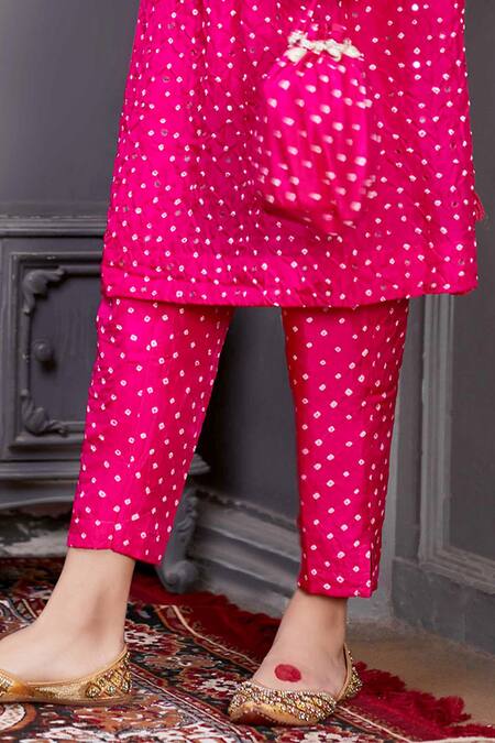 Pink City By Sarika Pink Silk V Neck Kaftan Tunic Set Online at Aza Fashions Pink City By Sarika_Pink Silk V Neck Kaftan Tunic Set _Online_at_Aza_Fashions