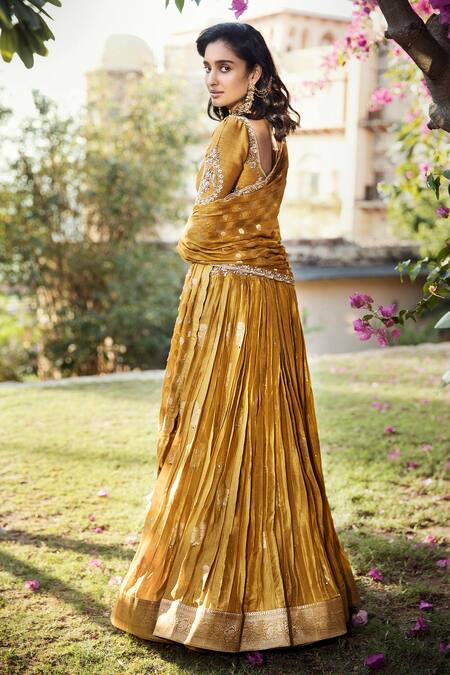 Shop Matsya Yellow Raw , Banarasi Chanderi Sweetheart Neck Lehenga Set at Aza Fashions Shop_Matsya_Yellow Raw , Banarasi Chanderi Sweetheart Neck Lehenga Set_at_Aza_Fashions