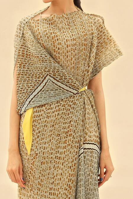 Abhishek Sharma_Green Georgette Asymmetric Tie-dye Print Dress _at_Aza_Fashions