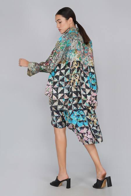 Shop Yavi Multi Color 100% Silk Open Printed Jacket Online at Aza Fashions Shop_Yavi_Multi Color 100% Silk Open Printed Jacket _Online_at_Aza_Fashions