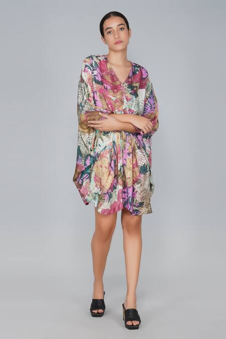 Yavi Multi Color 100% Silk V Neck Printed Tunic Online at Aza Fashions Yavi_Multi Color 100% Silk V Neck Printed Tunic _Online_at_Aza_Fashions