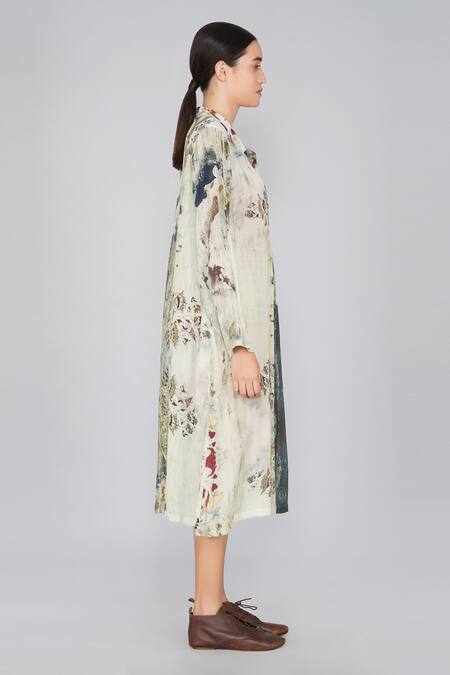 Yavi_Multi Color 36% Viscose, 64% Cupro Spread Collar Printed Dress _Online_at_Aza_Fashions