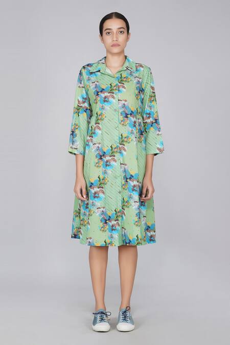 Yavi_Green 100% Cotton Spread Collar Printed Dress_Online_at_Aza_Fashions