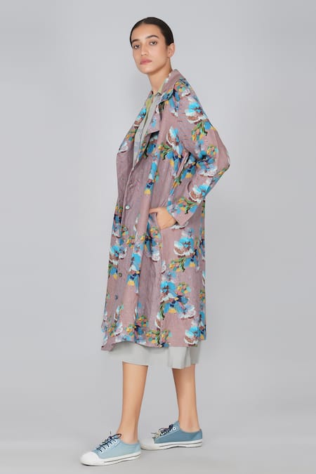 Buy Yavi Pink 100% Linen Notched Lapel Floral Print Jacket Online at Aza Fashions Buy_Yavi_Pink 100% Linen Notched Lapel Floral Print Jacket _Online_at_Aza_Fashions