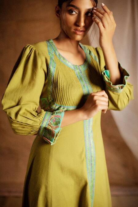 Buy_Latha Puttanna_Green Cotton Embroidery Round Pintuck Jacket Kurta And Pant Set _Online_at_Aza_Fashions