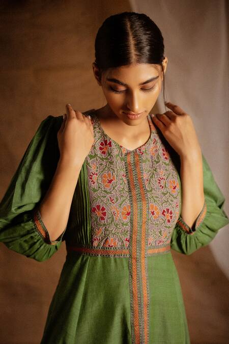 Buy_Latha Puttanna_Green Cotton Embroidery Round Pintuck Kurta And Pant Set _Online_at_Aza_Fashions