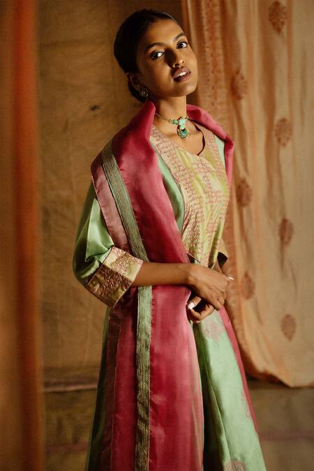 Buy_Latha Puttanna_Green Chanderi Embroidery V Neck Anarkali Set _Online_at_Aza_Fashions