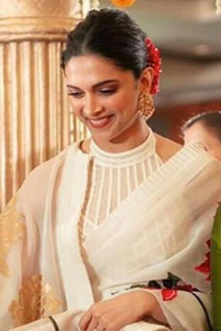 Rohit Bal_White Chanderi Saree Embroidered And Applique Detail With Unstitched Blouse Piece_Online_at_Aza_Fashions