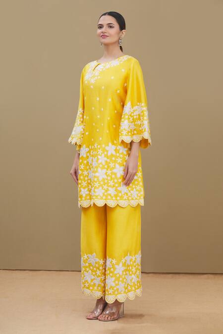 Surabhi Arya_Yellow Round Chanderi Embroidered Kurta Set_Online_at_Aza_Fashions