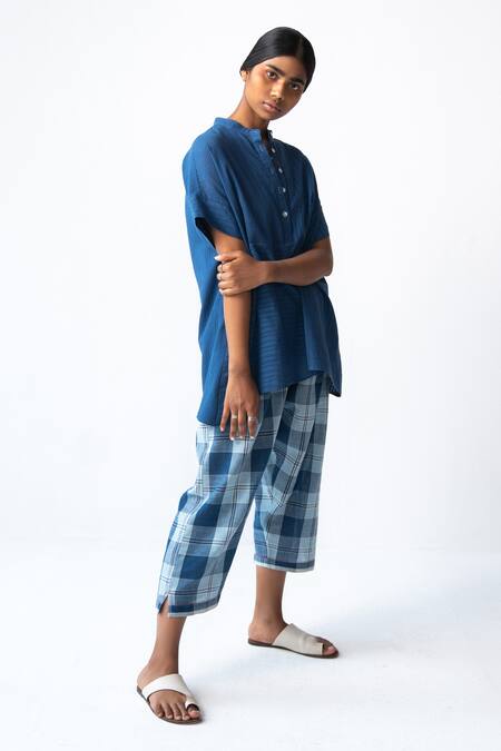 Urvashi Kaur_Blue Cotton Mandarin Collar Striped Top _Online_at_Aza_Fashions