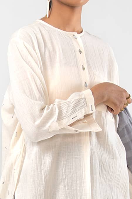 Urvashi Kaur_Off White Cotton Round Neck Full Sleeve Top _Online_at_Aza_Fashions
