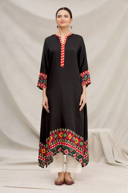 Meghna Panchmatia Black Linen Silk Mandarin Collar Kurta Online at Aza Fashions Meghna Panchmatia_Black Linen Silk Mandarin Collar Kurta _Online_at_Aza_Fashions