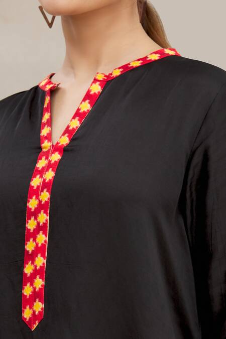 Meghna Panchmatia Black Linen Silk Mandarin Collar Kurta at Aza Fashions Meghna Panchmatia_Black Linen Silk Mandarin Collar Kurta _at_Aza_Fashions