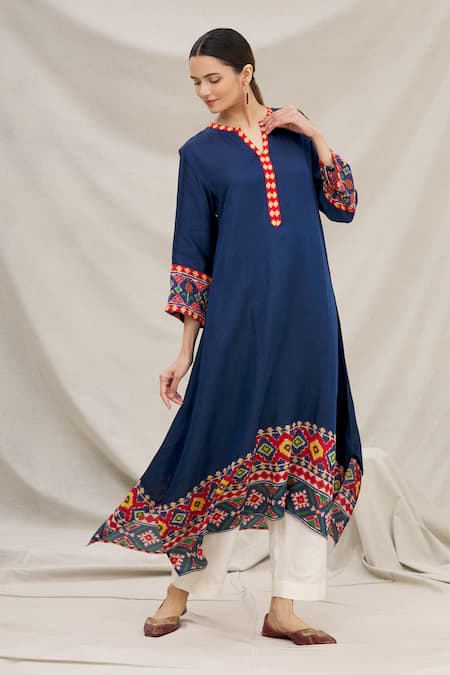 Meghna Panchmatia Linen Silk Kurta 