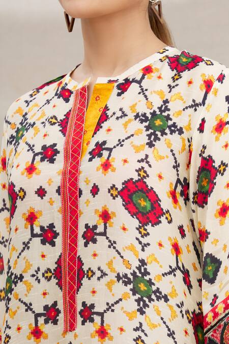 Meghna Panchmatia White Silk Blend Round Printed Dress at Aza Fashions Meghna Panchmatia_White Silk Blend Round Printed Dress _at_Aza_Fashions