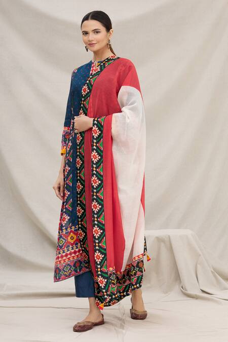 Buy Meghna Panchmatia Pink Chanderi Silk Dupatta Online at Aza Fashions Buy_Meghna Panchmatia_Pink Chanderi Silk Dupatta _Online_at_Aza_Fashions