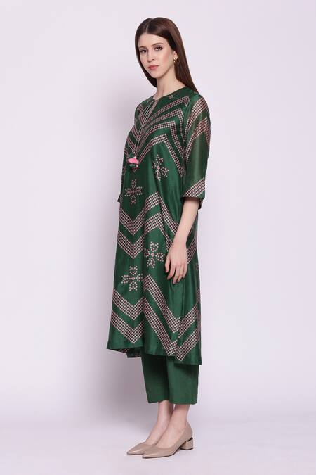 Buy Shivani Bhargava Green Silk Chanderi Embroidery Round Kurta And Pant Set Online at Aza Fashions Buy_Shivani Bhargava_Green Silk Chanderi Embroidery Round Kurta And Pant Set_Online_at_Aza_Fashions