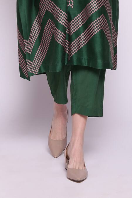 Shop Shivani Bhargava Green Silk Chanderi Embroidery Round Kurta And Pant Set Online at Aza Fashions Shop_Shivani Bhargava_Green Silk Chanderi Embroidery Round Kurta And Pant Set_Online_at_Aza_Fashions