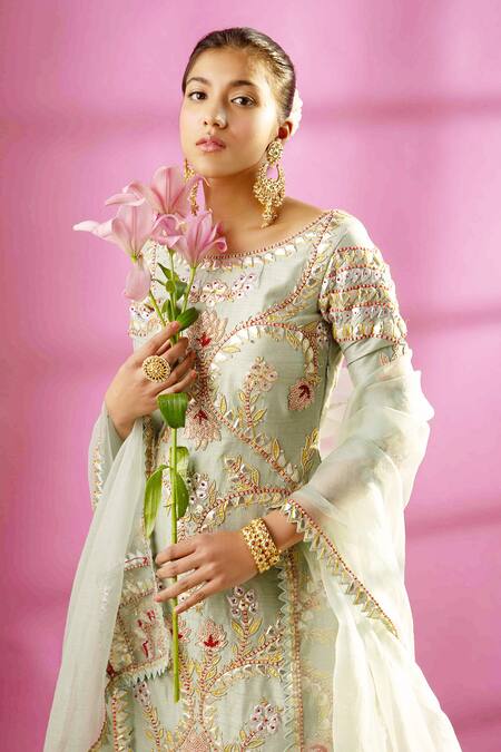 Rachit Khanna Grey Raw Silk Boat Embroidered Kurta Set Online at Aza Fashions Rachit Khanna_Grey Raw Silk Boat Embroidered Kurta Set _Online_at_Aza_Fashions