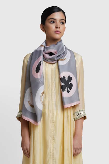 DUSALA Silk Printed Stole 