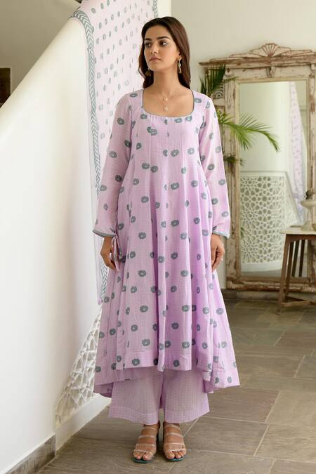 Buy Taro Purple Anarkali Handwoven Cotton Silk, Dupatta Chiffon, Pant Mulmul Scoop Set Online at Aza Fashions Buy_Taro_Purple Anarkali Handwoven Cotton Silk, Dupatta Chiffon, Pant Mulmul Scoop Set _Online_at_Aza_Fashions