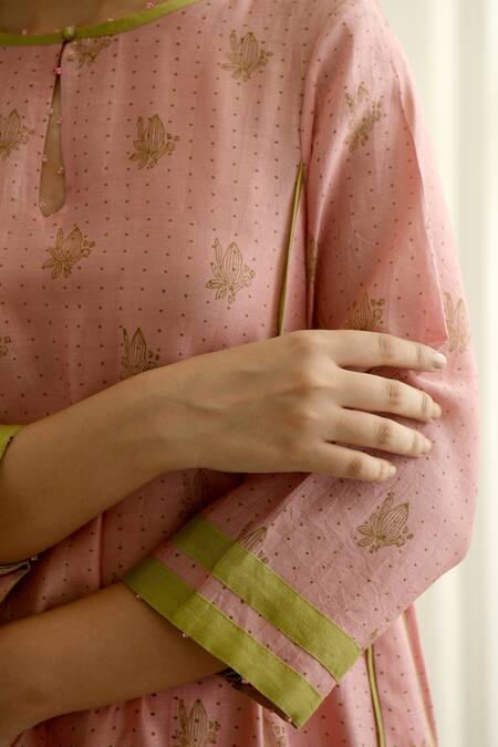 Shop_Taro_Pink Kurta And Pant Handwoven Chanderi Silk Embroidery Keyhole Set _Online_at_Aza_Fashions