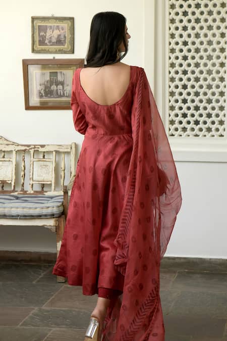 Shop Taro Red Anarkali And Pant Handwoven Chanderi Silk, Dupatta Chiffon Sweetheart Set at Aza Fashions Shop_Taro_Red Anarkali And Pant Handwoven Chanderi Silk, Dupatta Chiffon Sweetheart Set _at_Aza_Fashions