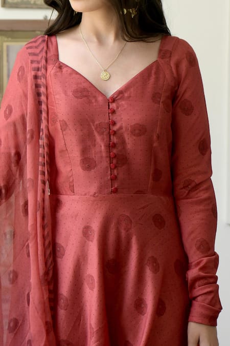 Shop Taro Red Anarkali And Pant Handwoven Chanderi Silk, Dupatta Chiffon Sweetheart Set Online at Aza Fashions Shop_Taro_Red Anarkali And Pant Handwoven Chanderi Silk, Dupatta Chiffon Sweetheart Set _Online_at_Aza_Fashions