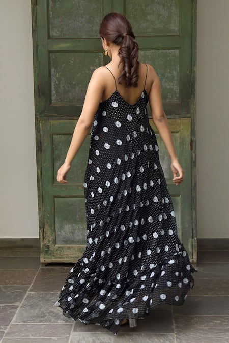 Shop Taro Black Chiffon Scoop Neck Floral Print Dress at Aza Fashions Shop_Taro_Black Chiffon Scoop Neck Floral Print Dress _at_Aza_Fashions