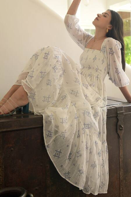 Taro White Handwoven Cotton Square Neck Dress Online at Aza Fashions Taro_White Handwoven Cotton Square Neck Dress _Online_at_Aza_Fashions