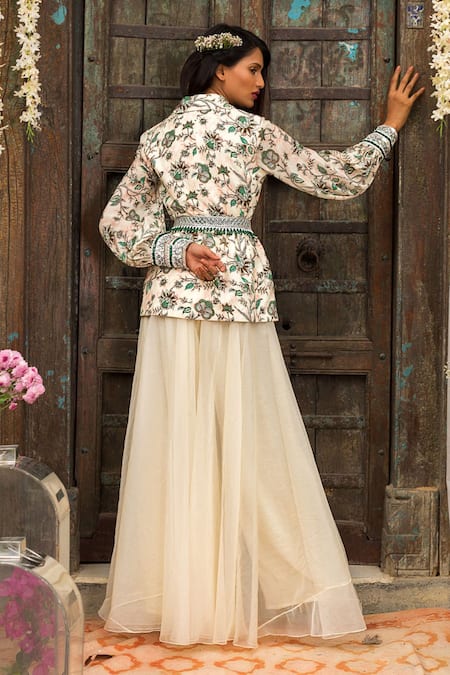 Chhavvi Aggarwal Printed Jacket & Pant Set 