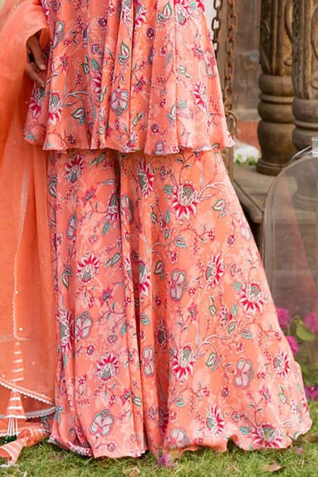 Chhavvi Aggarwal Peach Kurta And Sharara Crepe Dupatta Organza Round Printed Set at Aza Fashions Chhavvi Aggarwal_Peach Kurta And Sharara Crepe Dupatta Organza Round Printed Set_at_Aza_Fashions
