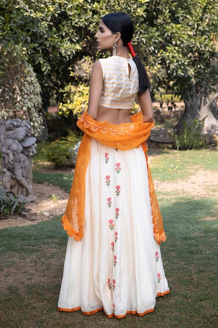 Shop Neeta Bhargava White Organza, Banarasi Woven, Silk Chanderi Embroidered Bridal Lehenga Set at Aza Fashions Shop_Neeta Bhargava_White Organza, Banarasi Woven, Silk Chanderi Embroidered Bridal Lehenga Set _at_Aza_Fashions