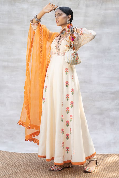Buy Neeta Bhargava Beige Organza, Tissue, Banarasi Woven V Neck Embroidered Anarkali Set Online at Aza Fashions Buy_Neeta Bhargava_Beige Organza, Tissue, Banarasi Woven V Neck Embroidered Anarkali Set _Online_at_Aza_Fashions