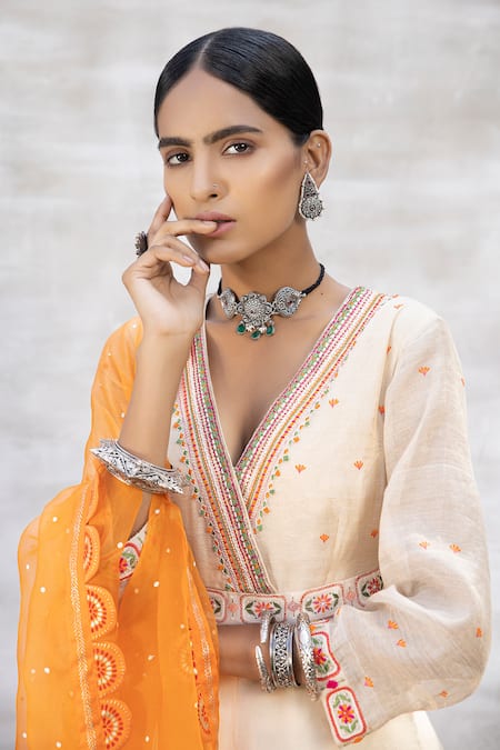 Neeta Bhargava Beige Organza, Tissue, Banarasi Woven V Neck Embroidered Anarkali Set at Aza Fashions Neeta Bhargava_Beige Organza, Tissue, Banarasi Woven V Neck Embroidered Anarkali Set _at_Aza_Fashions