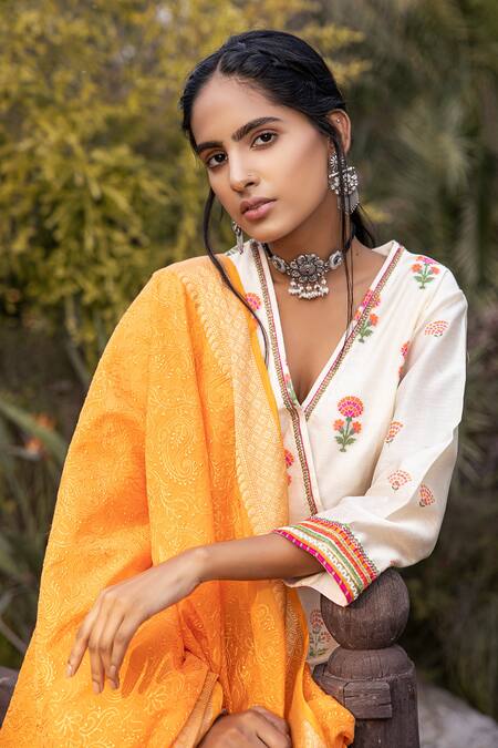 Buy_Neeta Bhargava_Beige Cotton Silk, Banarasi Woven V Neck Embroidered Kurta Set _Online_at_Aza_Fashions