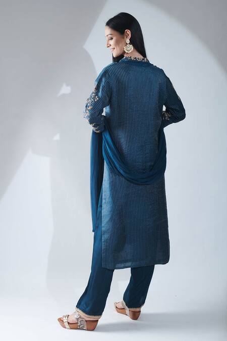 Asha Gautam Embroidered Kurta Set 