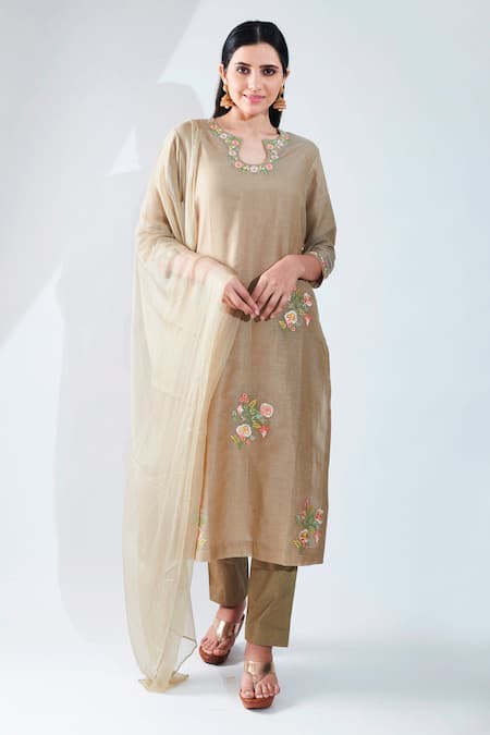 Asha Gautam Chanderi Silk Kurta Set 